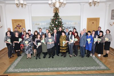 Сергей Яковлев представил итоги развития отрасли народных художественных промыслов региона в 2024 году Сергей Яковлев представил итоги развития отрасли народных художественных промыслов региона в 2024 году