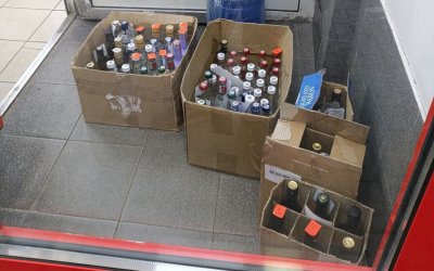 Более 300 единиц алкогольной продукции изъято в Канавинском районе Нижнего Новгорода в ходе внепланового рейда Более 300 единиц алкогольной продукции изъято в Канавинском районе Нижнего Новгорода в ходе внепланового рейда