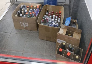 Более 300 единиц алкогольной продукции изъято в Канавинском районе Нижнего Новгорода в ходе внепланового рейда Более 300 единиц алкогольной продукции изъято в Канавинском районе Нижнего Новгорода в ходе внепланового рейда