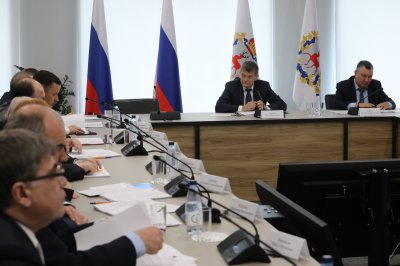 Петр Банников провел очередное заседание комиссии по противодействию коррупции Петр Банников провел очередное заседание комиссии по противодействию коррупции