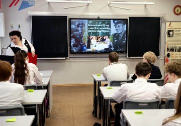 Мелодии, посвященные Дню космонавтики, звучат вместо звонков в нижегородских школах в апреле