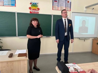 Мелодии, посвященные Дню защитника Отечества, звучат в нижегородских школах вместо привычных звонков Мелодии, посвященные Дню защитника Отечества, звучат в нижегородских школах вместо привычных звонков