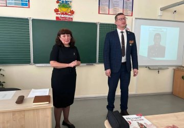 Мелодии, посвященные Дню защитника Отечества, звучат в нижегородских школах вместо привычных звонков