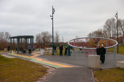 При поддержке социальных участковых в Нижнем Новгороде благоустроили сквер на улице Космической При поддержке социальных участковых в Нижнем Новгороде благоустроили сквер на улице Космической