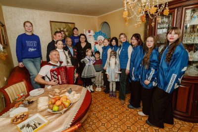 В Нижегородской области стартовала традиционная всероссийская акция «С Новым годом, ветеран!» В Нижегородской области стартовала традиционная всероссийская акция «С Новым годом, ветеран!»