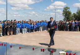 Глеб Никитин: «Для всей нашей страны это была невероятная трагедия, последствия которой мы переживаем до сих пор» Глеб Никитин: «Для всей нашей страны это была невероятная трагедия, последствия которой мы переживаем до сих пор»