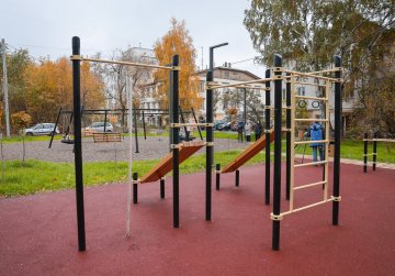 Социальные участковые помогли жителям благоустроить двор в Канавинском районе Нижнего Новгорода