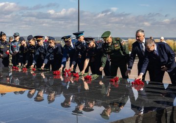 В Нижегородском кремле прошла акция, посвящённая Дню солидарности в борьбе с терроризмом В Нижегородском кремле прошла акция, посвящённая Дню солидарности в борьбе с терроризмом