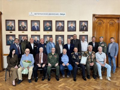 В Нижегородском областном Доме ветеранов открылась фотовыставка «Ветеранское движение. Лица» В Нижегородском областном Доме ветеранов открылась фотовыставка «Ветеранское движение. Лица»