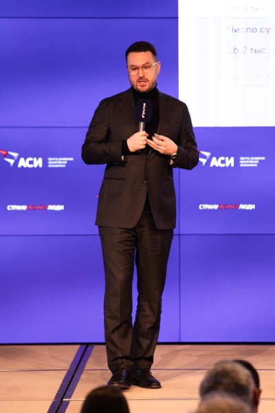 «Ключевой целью на 2030 год является достижение семипроцентной доли креативных индустрий в ВРП региона», – Олег Беркович