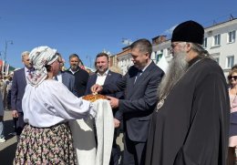 Андрей Гнеушев поздравил жителей Богородского округа с 500-летием поселения Андрей Гнеушев поздравил жителей Богородского округа с 500-летием поселения