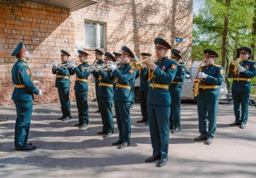 В Нижегородской области в канун Дня Победы проходят торжественные шествия у домов ветеранов Великой Отечественной войны В Нижегородской области в канун Дня Победы проходят торжественные шествия у домов ветеранов Великой Отечественной войны