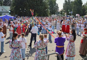 Семь нижегородских муниципалитетов приняли участие в фольклорном фестивале «Межнациональный хоровод традиций» в Шаранге