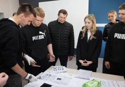 Глеб Никитин оценил работу трех нижегородских техникумов в день 85-летия системы профессионального образования Глеб Никитин оценил работу трех нижегородских техникумов в день 85-летия системы профессионального образования