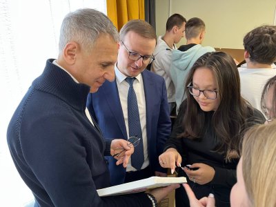 Воспитанники Богоявленского детского дома получили в подарок от благотворителей компьютеры для киберспорта