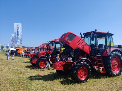 Более 1,5 тысячи единиц новой сельскохозяйственной техники закупили нижегородские сельхозтоваропроизводители в 2024 году Более 1,5 тысячи единиц новой сельскохозяйственной техники закупили нижегородские сельхозтоваропроизводители в 2024 году