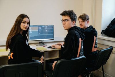 Восемь нижегородских команд прошли в полуфинал международного ИТ-чемпионата ICPC Восемь нижегородских команд прошли в полуфинал международного ИТ-чемпионата ICPC