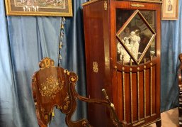 В Усадьбе Рукавишниковых открылась выставка «По Высочайшим указаниям» В Усадьбе Рукавишниковых открылась выставка «По Высочайшим указаниям»