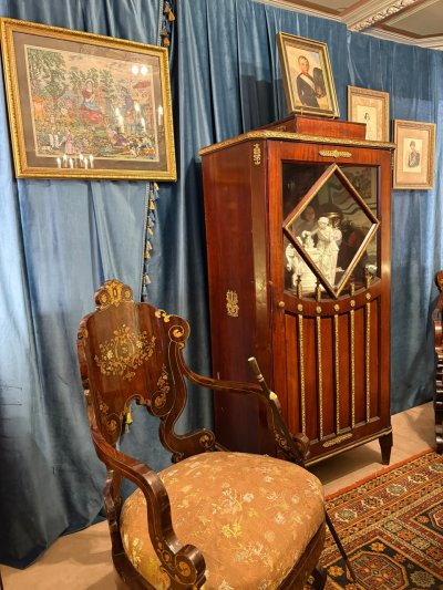 В Усадьбе Рукавишниковых открылась выставка «По Высочайшим указаниям»