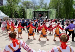 В Международный день защиты детей сразу три фестиваля для юных нижегородцев провели в Парке имени 1 Мая