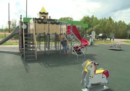 В поселке Пижма по нацпроекту «Инфраструктура для жизни» создали площадку для игры и занятий спортом В поселке Пижма по нацпроекту «Инфраструктура для жизни» создали площадку для игры и занятий спортом