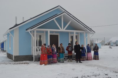 Три семьи получили ключи от новых домов, построенных по программе КРСТ в Большеболдинском округе Три семьи получили ключи от новых домов, построенных по программе КРСТ в Большеболдинском округе