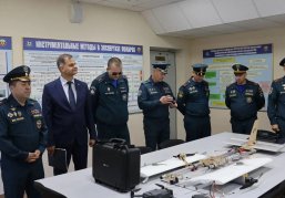 Сотрудникам пожарного надзора МЧС России в Нижнем Новгороде передали служебные автомобили и вручили награды