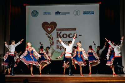 Более 60 нижегородок от 5 лет до 71 года приняли участие в финале регионального фестиваля «Коса - России краса» Более 60 нижегородок от 5 лет до 71 года приняли участие в финале регионального фестиваля «Коса - России краса»