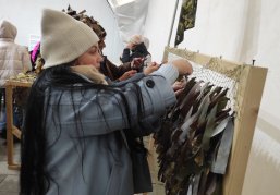 Нижегородцы изготавливали маскировочные сети и окопные свечи для бойцов СВО в рамках акции Народного фронта