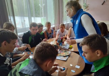 Около 3,4 тысячи юных нижегородцев смогут с пользой провести свой досуг в мобильных «Кванториумах» в летние каникулы