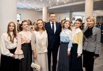 В Нижегородской филармонии 12 сентября прошла благотворительная акция «День Белого Цветка» В Нижегородской филармонии 12 сентября прошла благотворительная акция «День Белого Цветка»