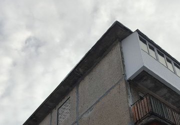 В Дзержинске Госжилинспекция обязала управляющую компанию заплатить штраф и отремонтировать крышу многоэтажки