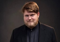 Назначен новый главный дирижер Академического симфонического оркестра Нижегородской филармонии Назначен новый главный дирижер Академического симфонического оркестра Нижегородской филармонии