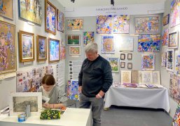 Победители международного конкурса «Нижний в красках» посетили мастер-класс по живописи на выставке «АРТ МИР»