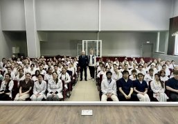 В Нижегородской области Волонтеры Победы провели в течение учебного года 280 встреч с участниками СВО В Нижегородской области Волонтеры Победы провели в течение учебного года 280 встреч с участниками СВО