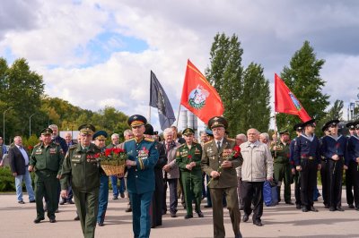 В Нижнем Новгороде отметили 80-летие учреждения Дня танкиста В Нижнем Новгороде отметили 80-летие учреждения Дня танкиста