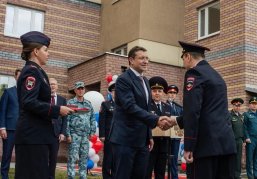 Глеб Никитин принял участие в открытии многоквартирного дома для сотрудников органов внутренних дел в Сарове