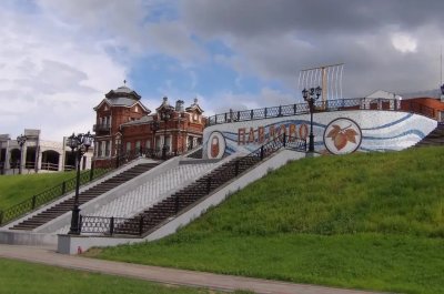 В Павлове завершена реконструкция набережной Оки и парка 40-летия ВЛКСМ