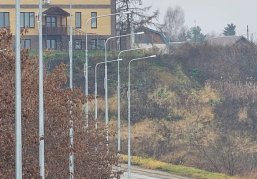 Завершены работы по освещению подъездной дороги к речному порту в Лыскове Завершены работы по освещению подъездной дороги к речному порту в Лыскове