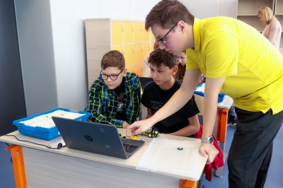 «Школа 800» заключила соглашение с нижегородской компанией Globus IT «Школа 800» заключила соглашение с нижегородской компанией Globus IT