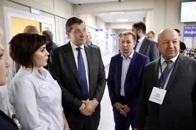 Глеб Никитин оценил работу Сергачского межрайонного медицинского центра и обновленного Дома культуры в селе Ачка