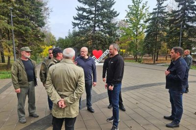 Сергей Морозов и Анатолий Молев проинспектировали ход работ по специальному инфраструктурному проекту в Харцызске и Иловайске Сергей Морозов и Анатолий Молев проинспектировали ход работ по специальному инфраструктурному проекту в Харцызске и Иловайске