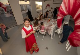 Нижегородские мастера хохломской росписи представили свое искусство на Днях русской культуры в Катаре Нижегородские мастера хохломской росписи представили свое искусство на Днях русской культуры в Катаре