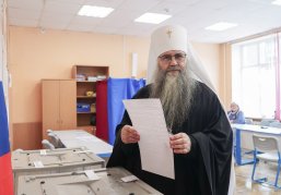 Глава Нижегородской митрополии принял участие в голосовании на выборах депутатов Госдумы РФ и Законодательного собрания региона Глава Нижегородской митрополии принял участие в голосовании на выборах депутатов Госдумы РФ и Законодательного собрания региона