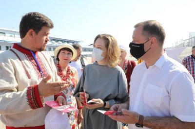 В Нижний Новгород прибыли участники XX Международной этнокультурной экспедиции-фестиваля «Волга — река мира. Диалог культур волжских народов» В Нижний Новгород прибыли участники XX Международной этнокультурной экспедиции-фестиваля «Волга — река мира. Диалог культур волжских народов»