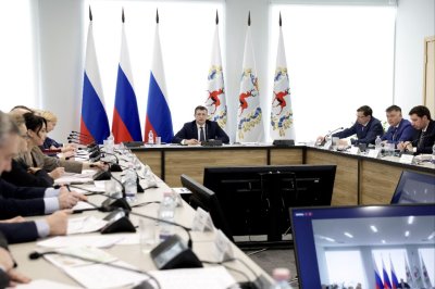 Антикризисный оперштаб под председательством Глеба Никитина обсудил меры поддержки деревообрабатывающей отрасли