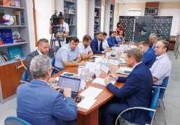 «Обещанная России продуктовая катастрофа оказалась очередным фейком», — Евгений Семенов «Обещанная России продуктовая катастрофа оказалась очередным фейком», — Евгений Семенов