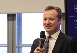 Дмитрий Старостин и Шобини Гунасекера обсудили перспективы развития сотрудничества Нижегородской области и Шри-Ланки Дмитрий Старостин и Шобини Гунасекера обсудили перспективы развития сотрудничества Нижегородской области и Шри-Ланки