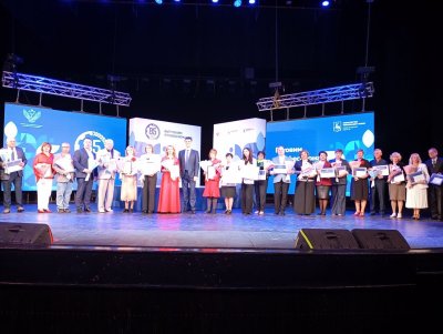 Более 60 работников колледжей и техникумов наградили правительственными наградами в честь 85-летия СПО