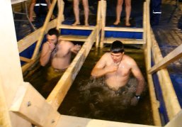 «Решение об участии в Крещенских купаниях следует принимать только после консультации с лечащим врачом», – Наталья Савицкая